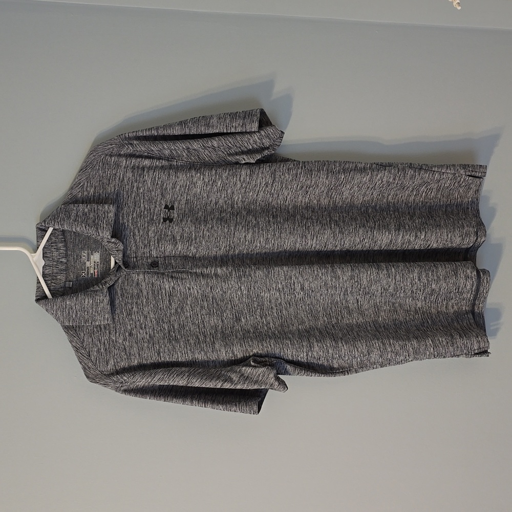 Under Armour Heat Gear Golf Polo Grey with Light Grey static accent.